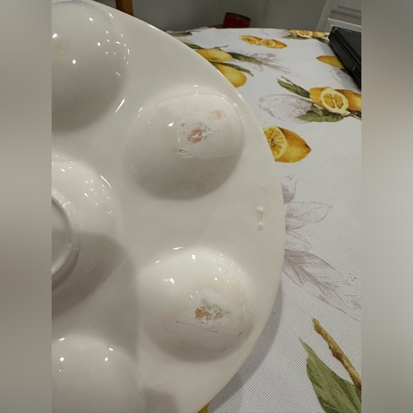 Vintage Easter deviled eggs dish, spring chick theme with eight egg sections - Picture 7 of 13